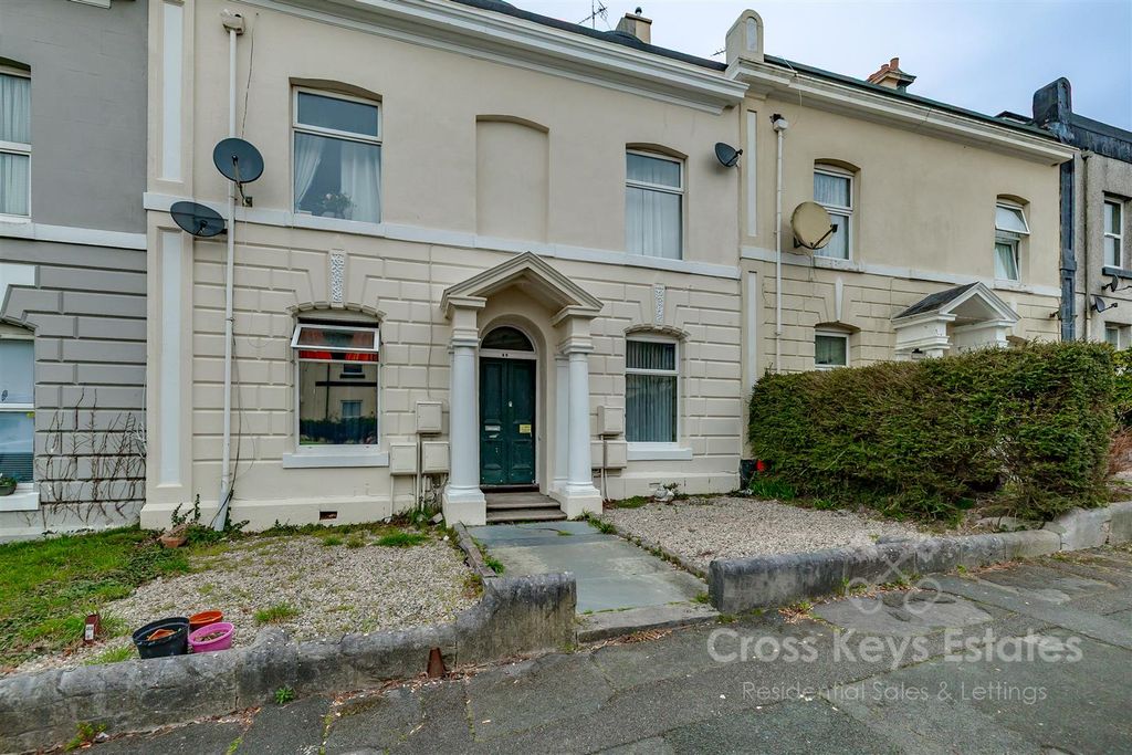 Property photo 1 of 14 Cross Keys Estates