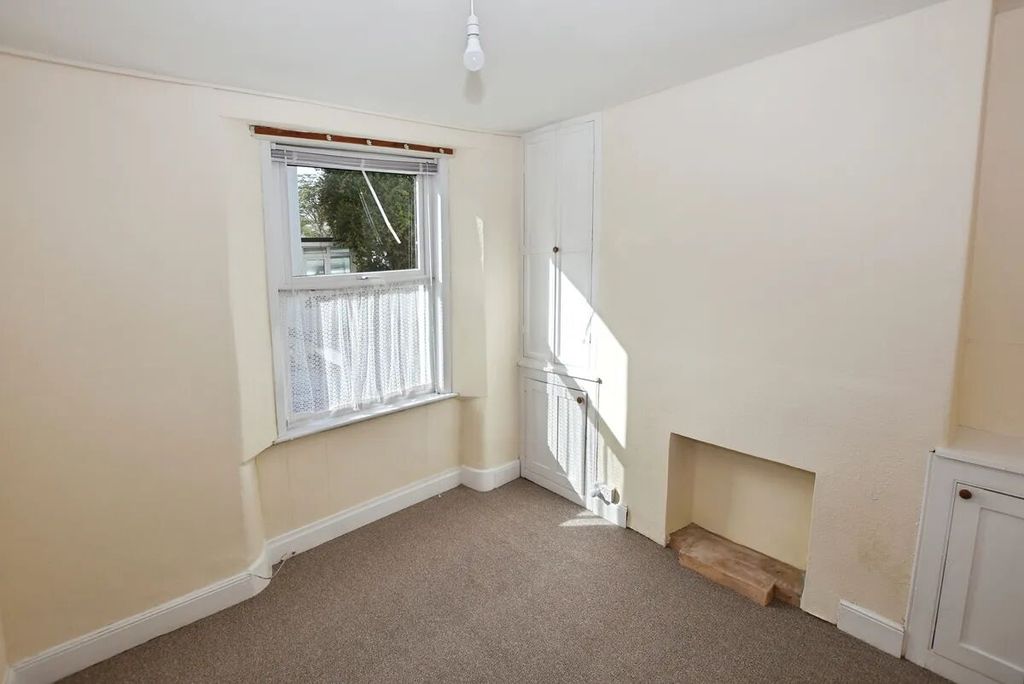 Property photo 2 of 17 Picture 2