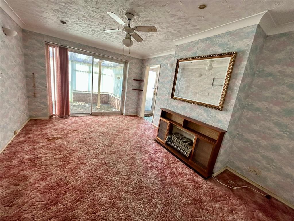 Property photo 2 of 7 Lounge