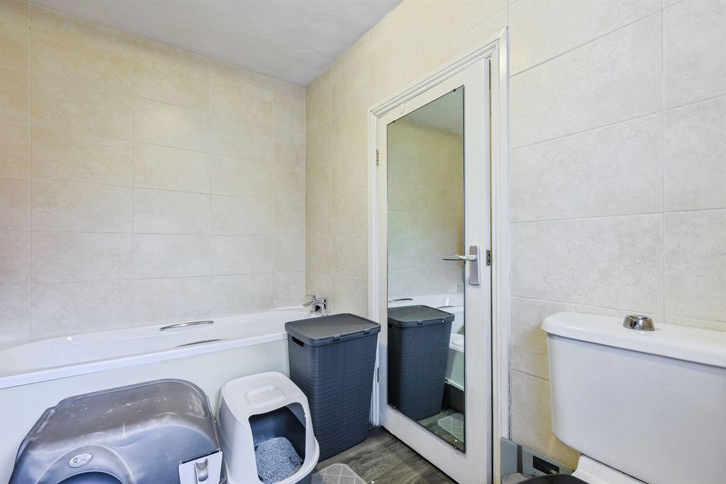 Property photo 2 of 22