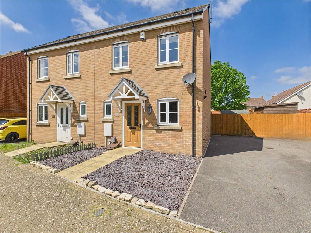 Property photo 1 of 18