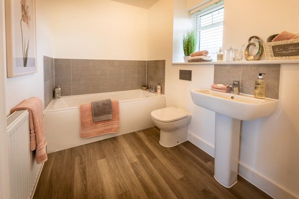 Property photo 3 of 4 Bathroom