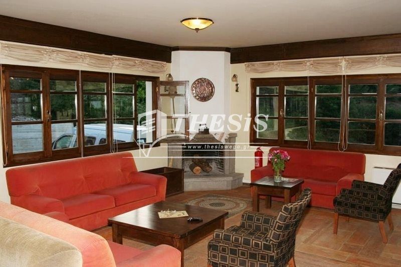 Property photo 3 of 9