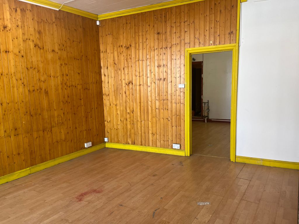 Property photo 2 of 3