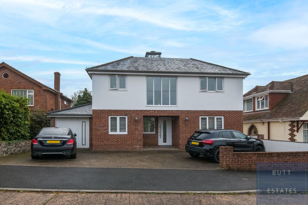 Property photo 1 of 25