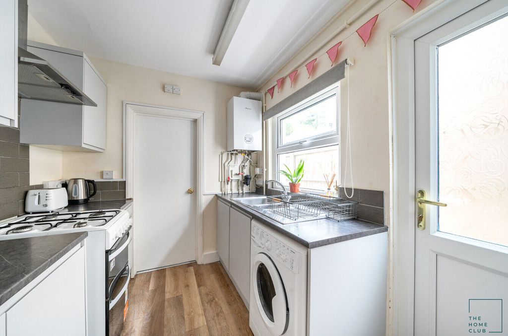 Property photo 3 of 12 E6926c2B-B744-4022-9B87-512143A07c70