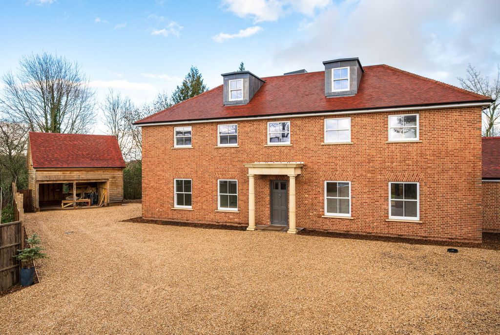 Property photo 2 of 9