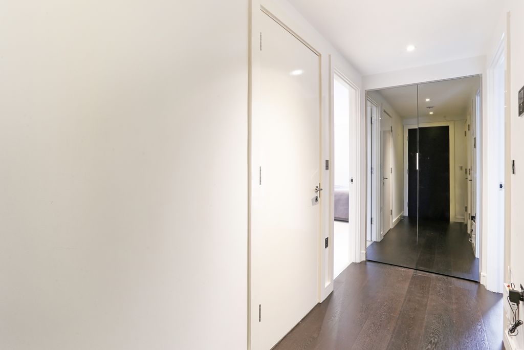 Property photo 2 of 13 Hallway