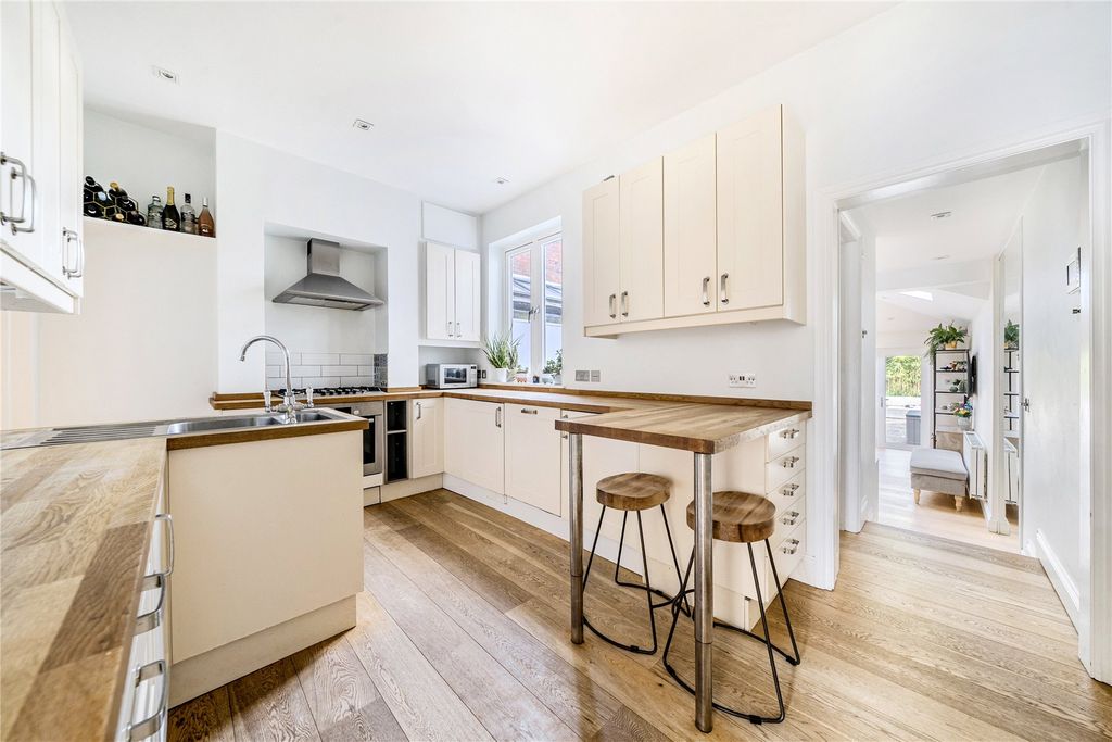 Property photo 3 of 14 Picture No. 22