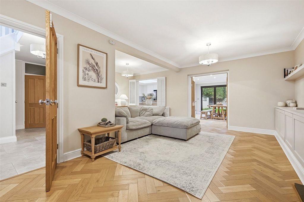 Property photo 3 of 23 Picture No. 14