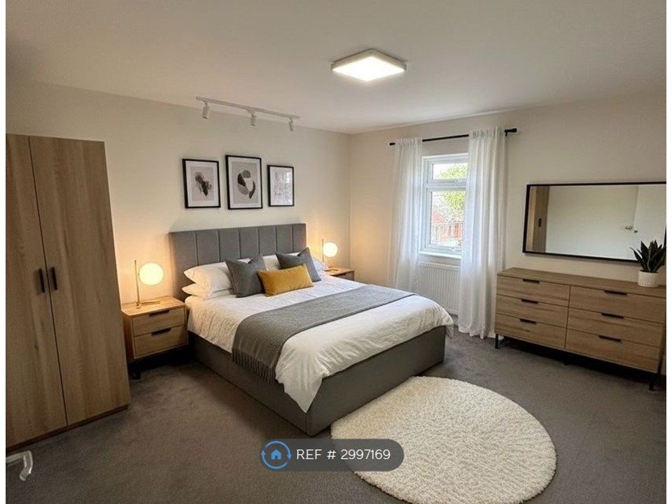 Property photo 3 of 16 Staged Bedroom 1