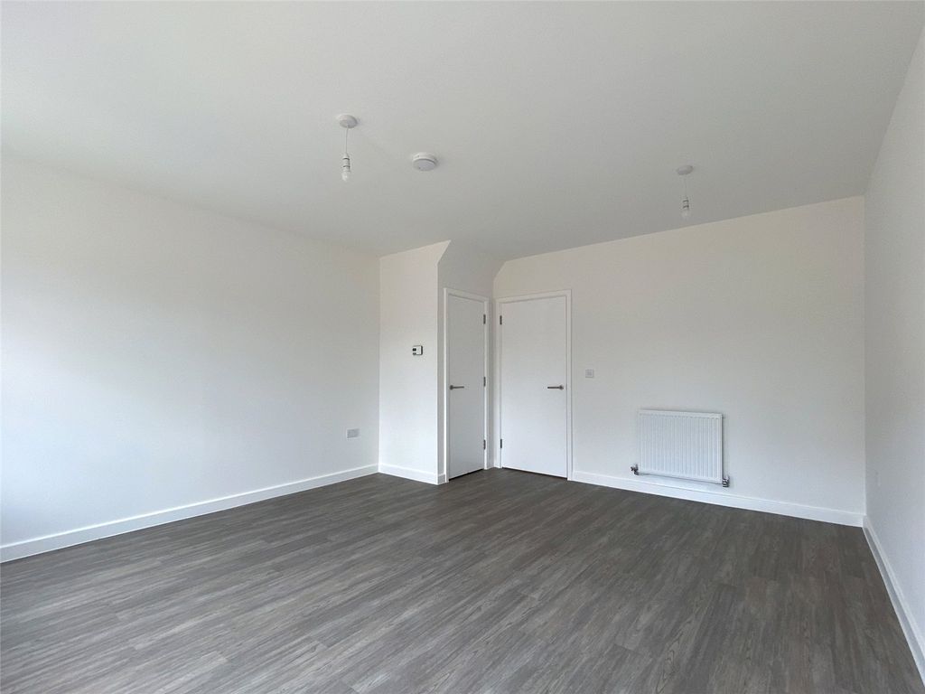 Property photo 3 of 7 Picture No. 06