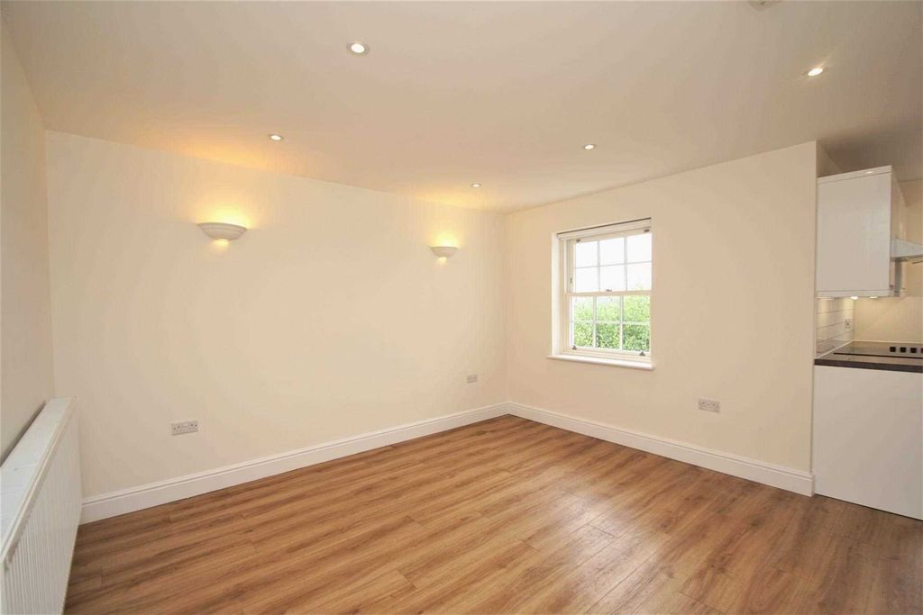 Property photo 2 of 7 Photo