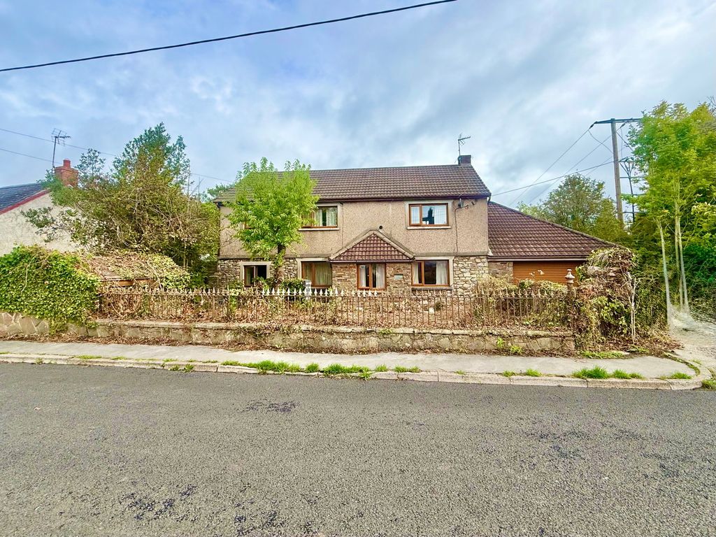 Property photo 1 of 18