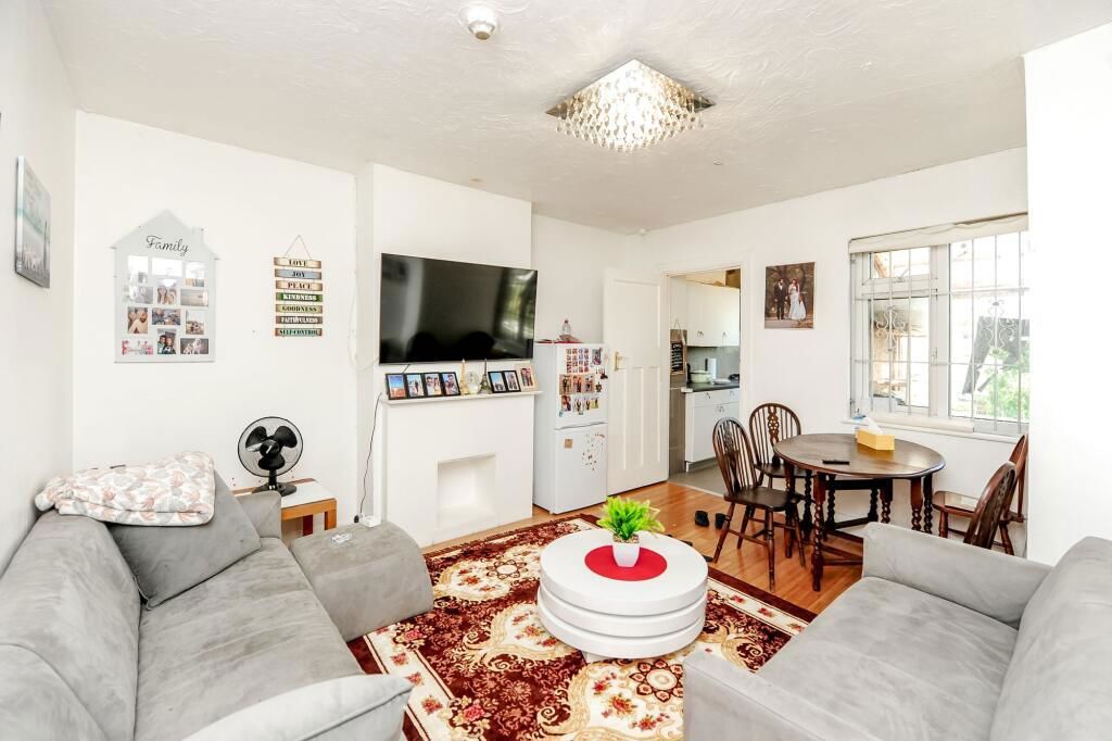 Property photo 1 of 6