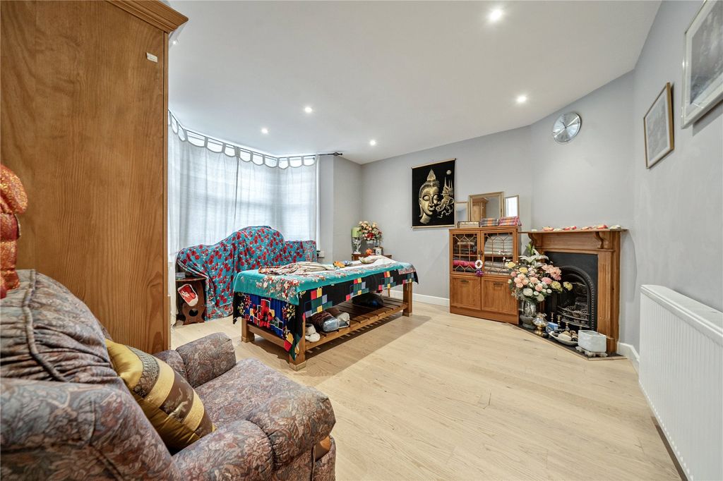 Property photo 1 of 10 Picture No. 02