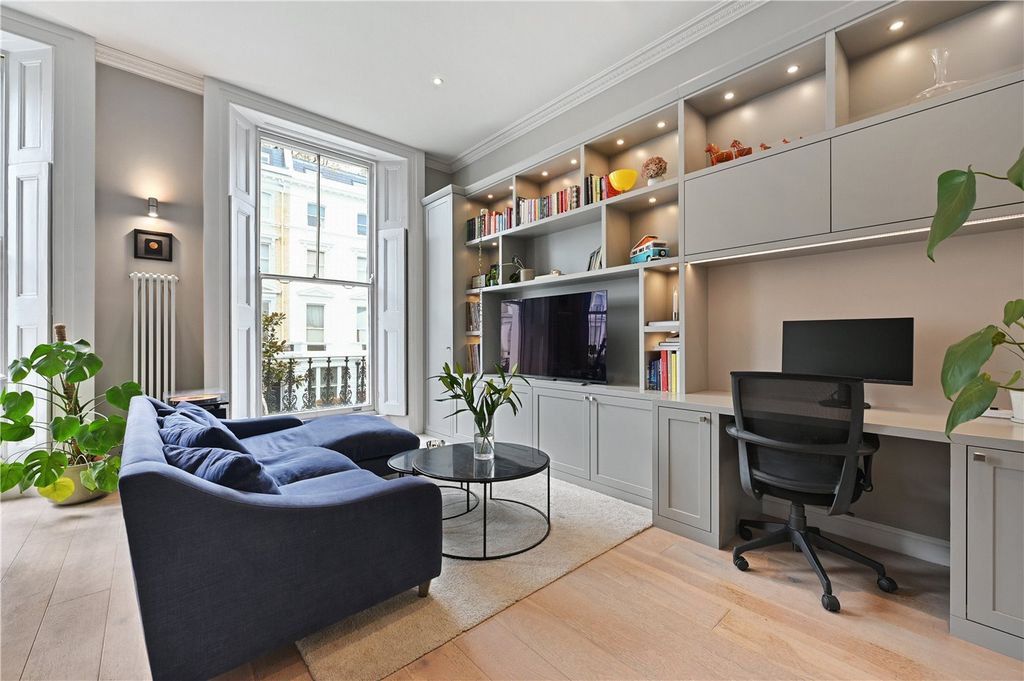 Property photo 3 of 12 Picture No. 11