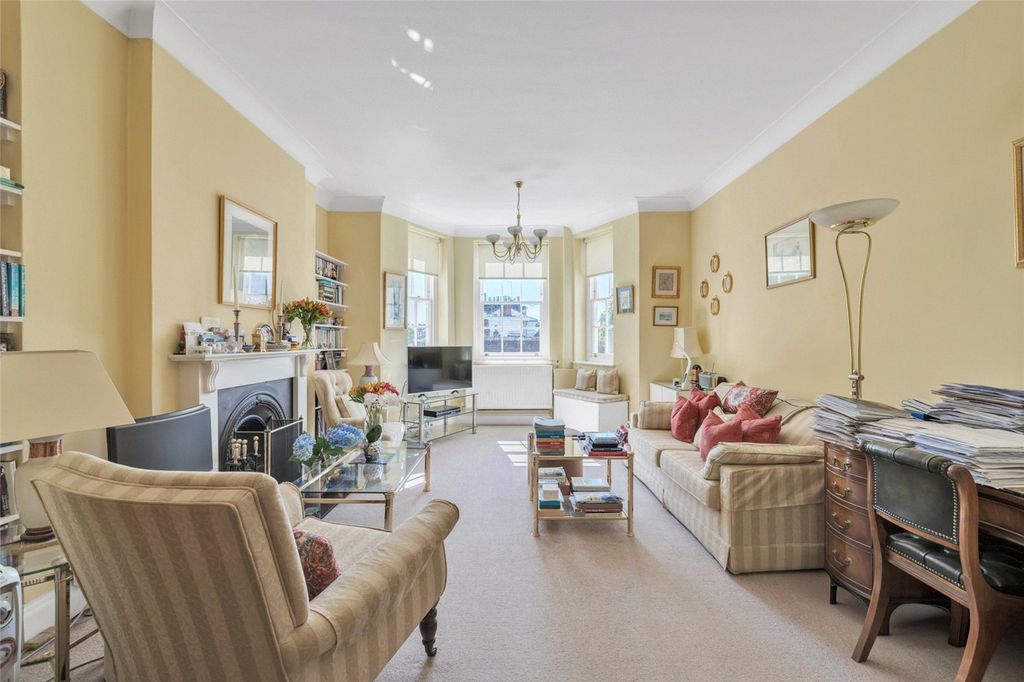 Property photo 2 of 14 Picture No. 10