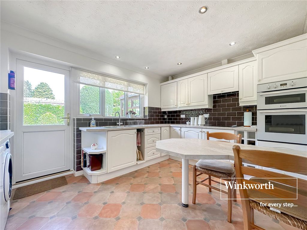 Property photo 2 of 15 Picture No. 21