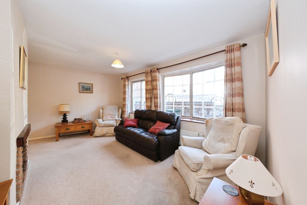 Property photo 3 of 19