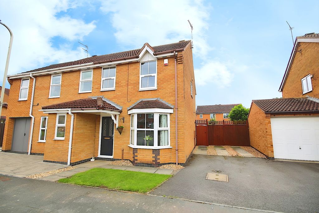 Property photo 1 of 11