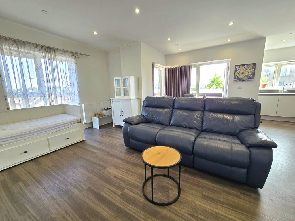 Property photo 1 of 12 4426770