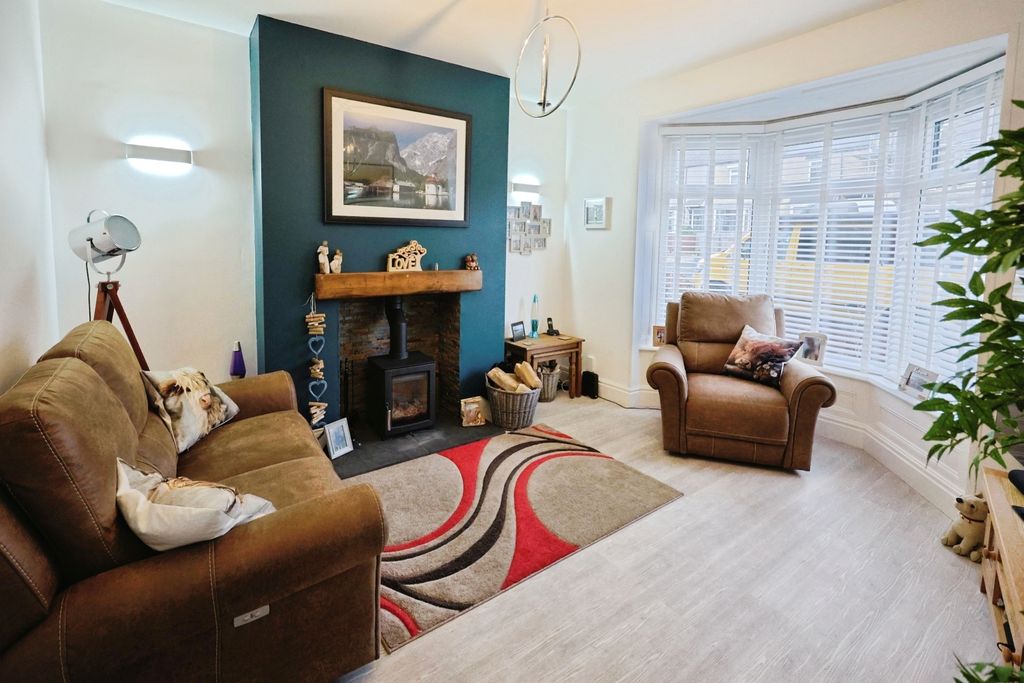 Property photo 3 of 20 Pbox-Img.Jpg