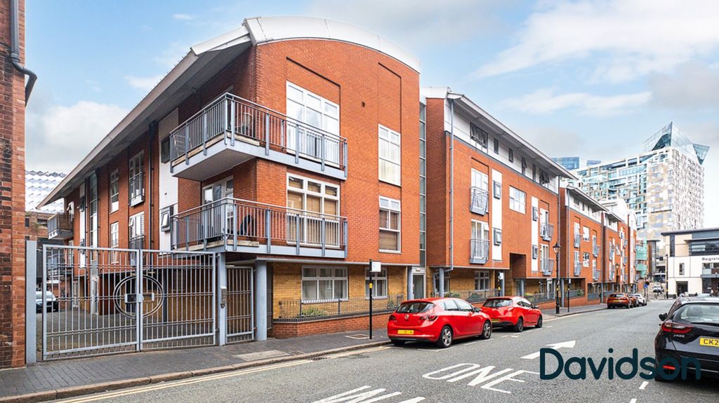 Property photo 1 of 21