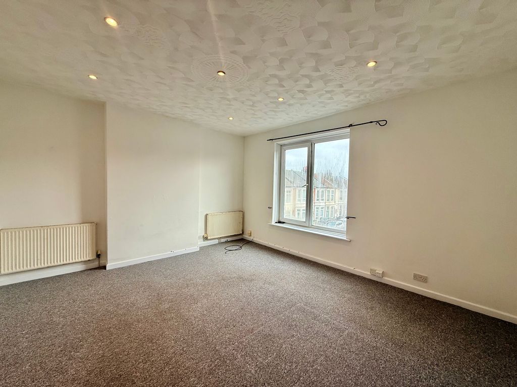 Property photo 2 of 8 Image