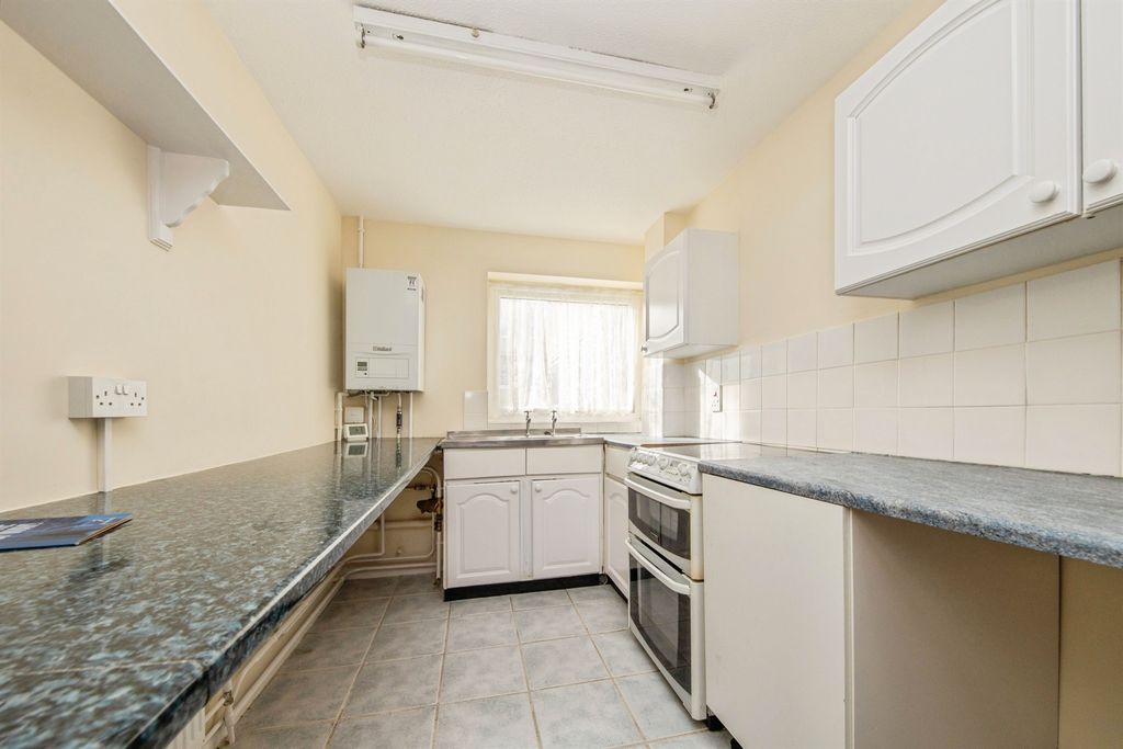 Property photo 2 of 11