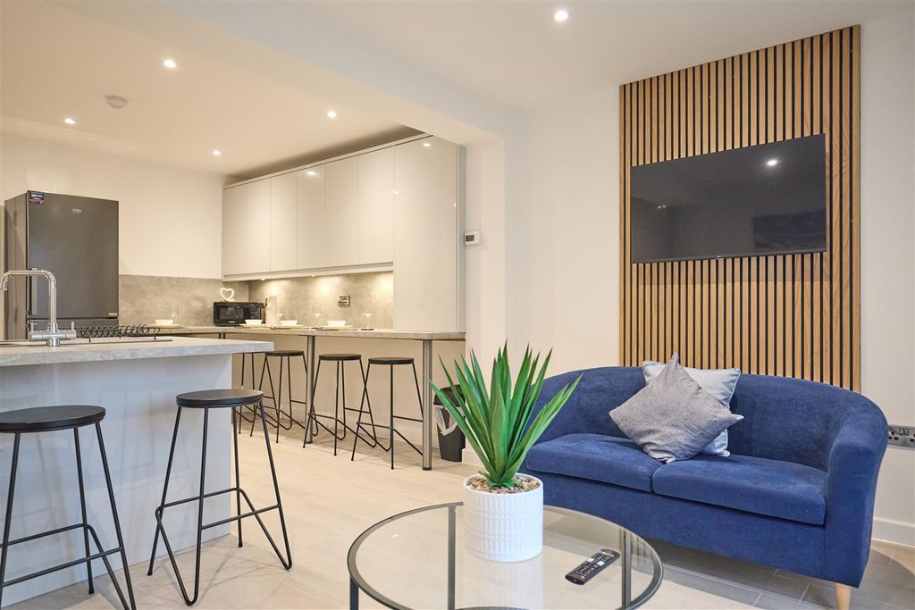 Property photo 2 of 56 9 Buttermere Road 6.Jpg