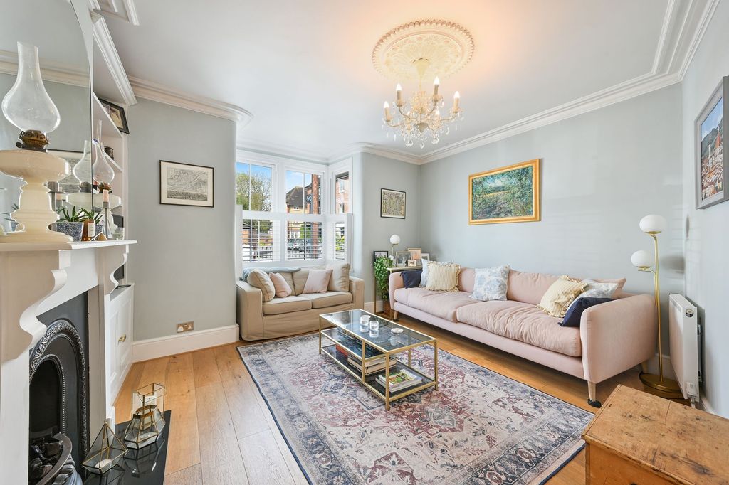 Property photo 2 of 12