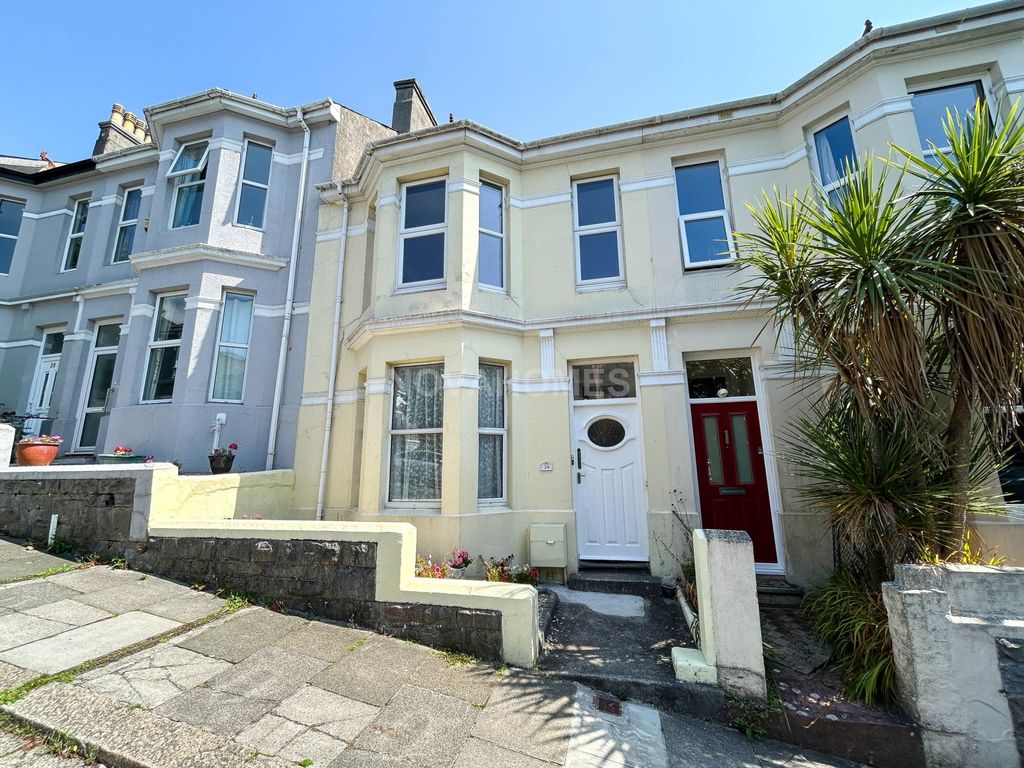 Property photo 1 of 11