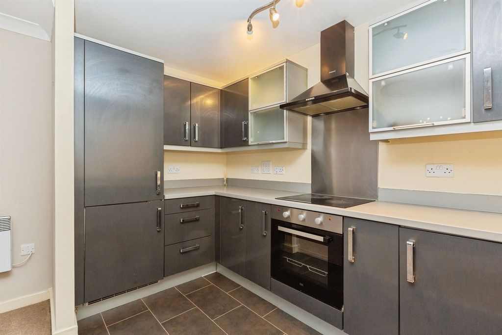 Property photo 2 of 16
