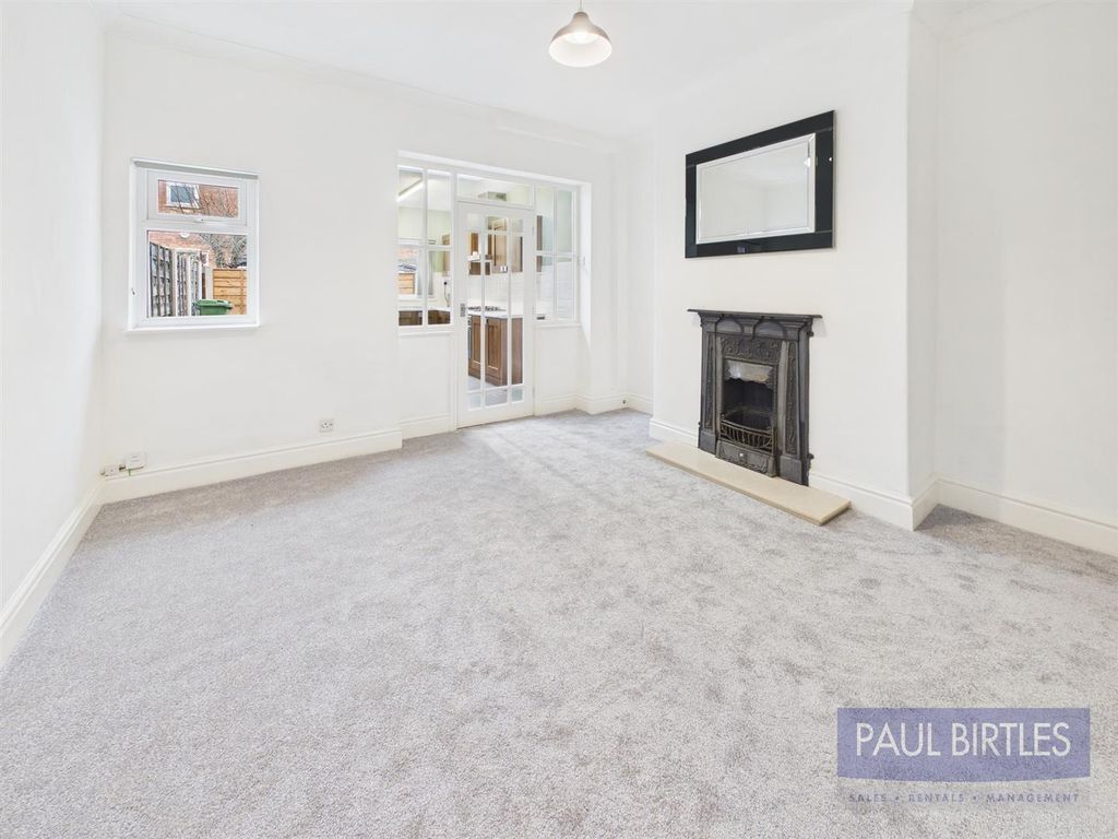 Property photo 3 of 12 Cam04378G0-Pr0287-Still011.Jpg