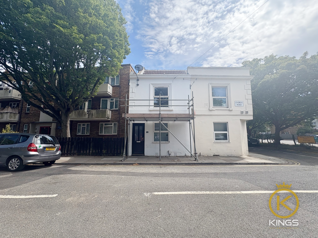 Property photo 2 of 9 54 Church Road (7)