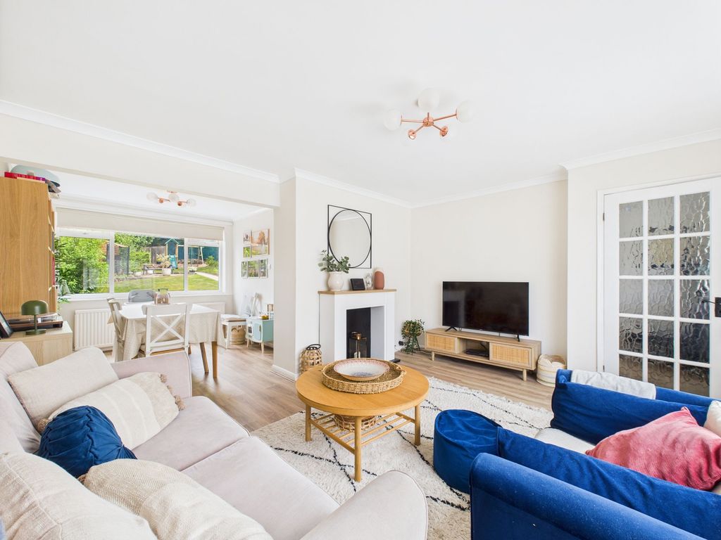 Property photo 2 of 20 Lounge/Dining Room