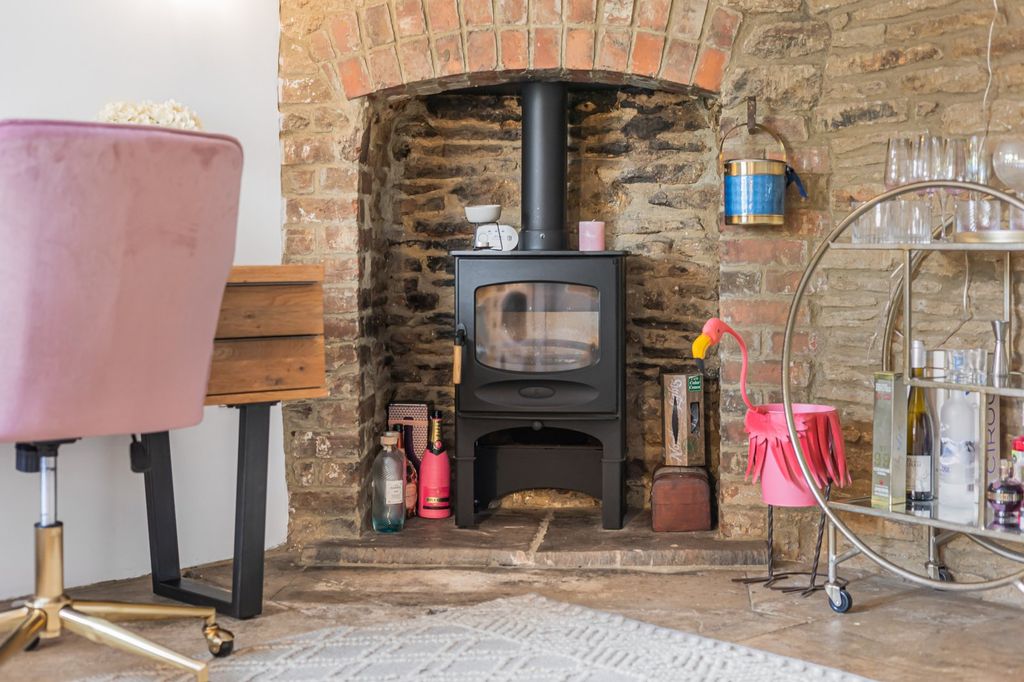 Property photo 3 of 17 Picture No. 21