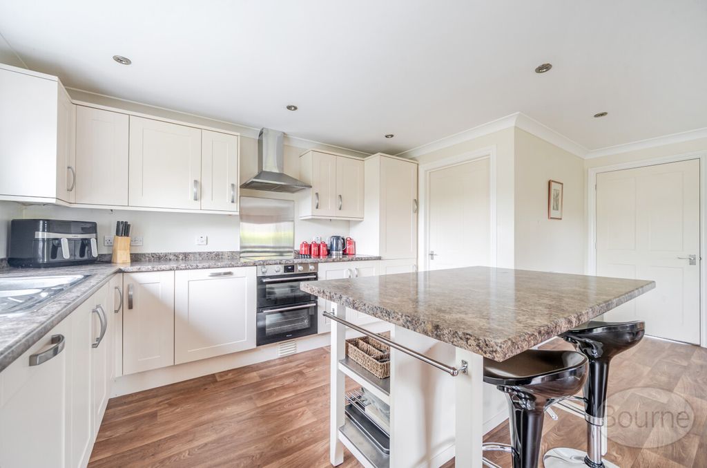 Property photo 3 of 15 6c48969d-2Ac0-462...