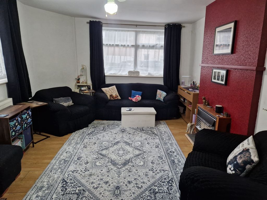 Property photo 2 of 17