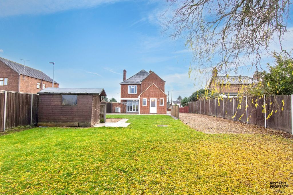 Property photo 3 of 24