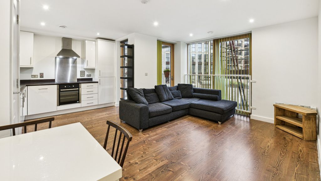 Property photo 1 of 7