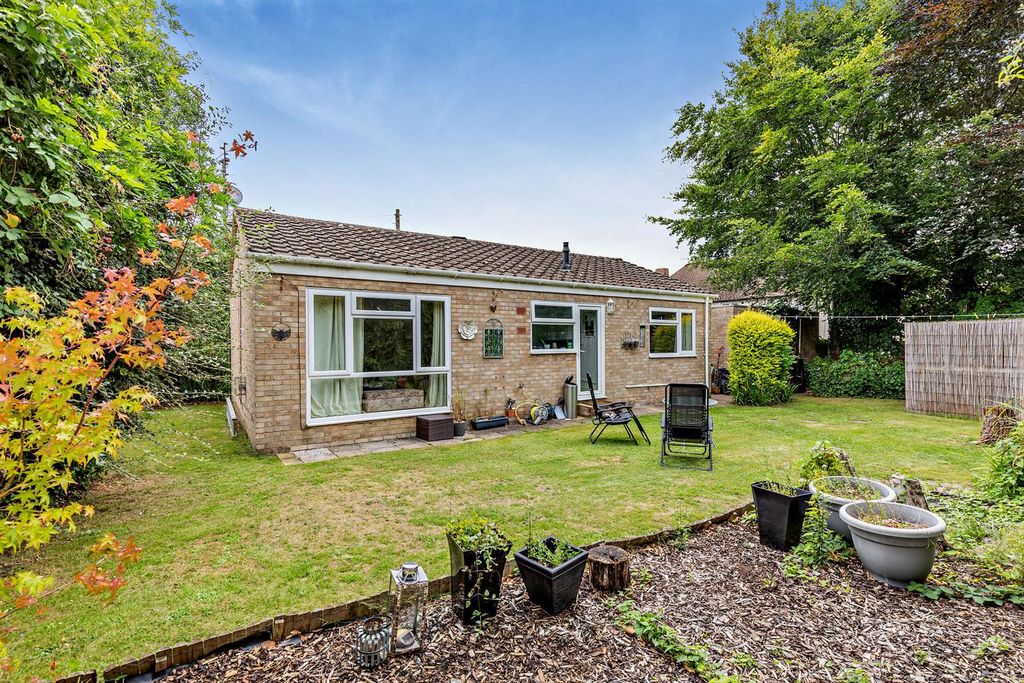 Property photo 1 of 15 8657064-Exterior09-800.Jpg