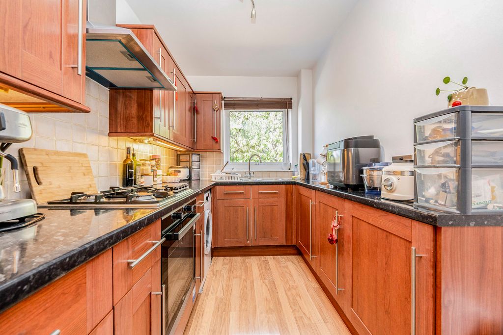 Property photo 2 of 10 Pbox-Img.Jpg