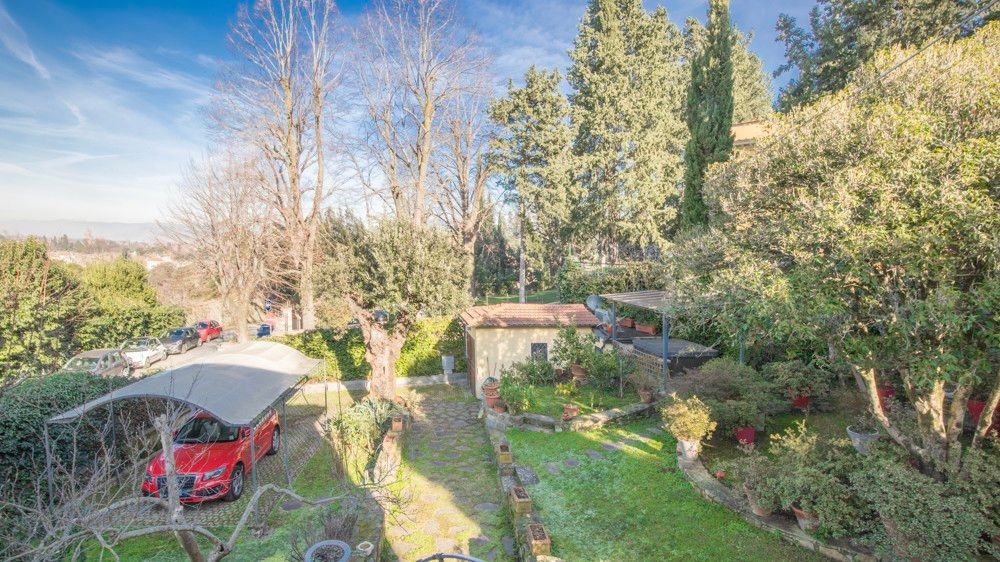 Property photo 3 of 40