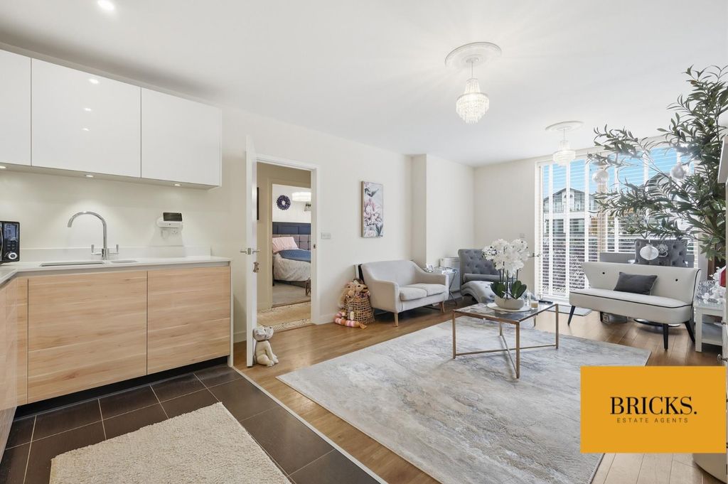 Property photo 3 of 20