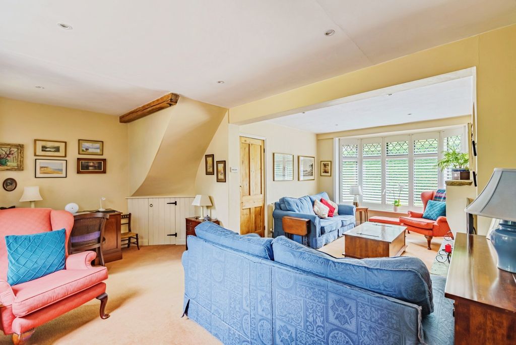 Property photo 3 of 18 Photo