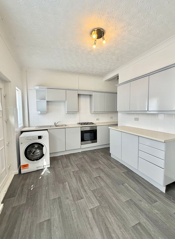 Property photo 2 of 10 Photo 1