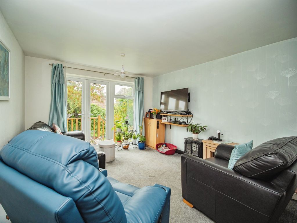 Property photo 3 of 28