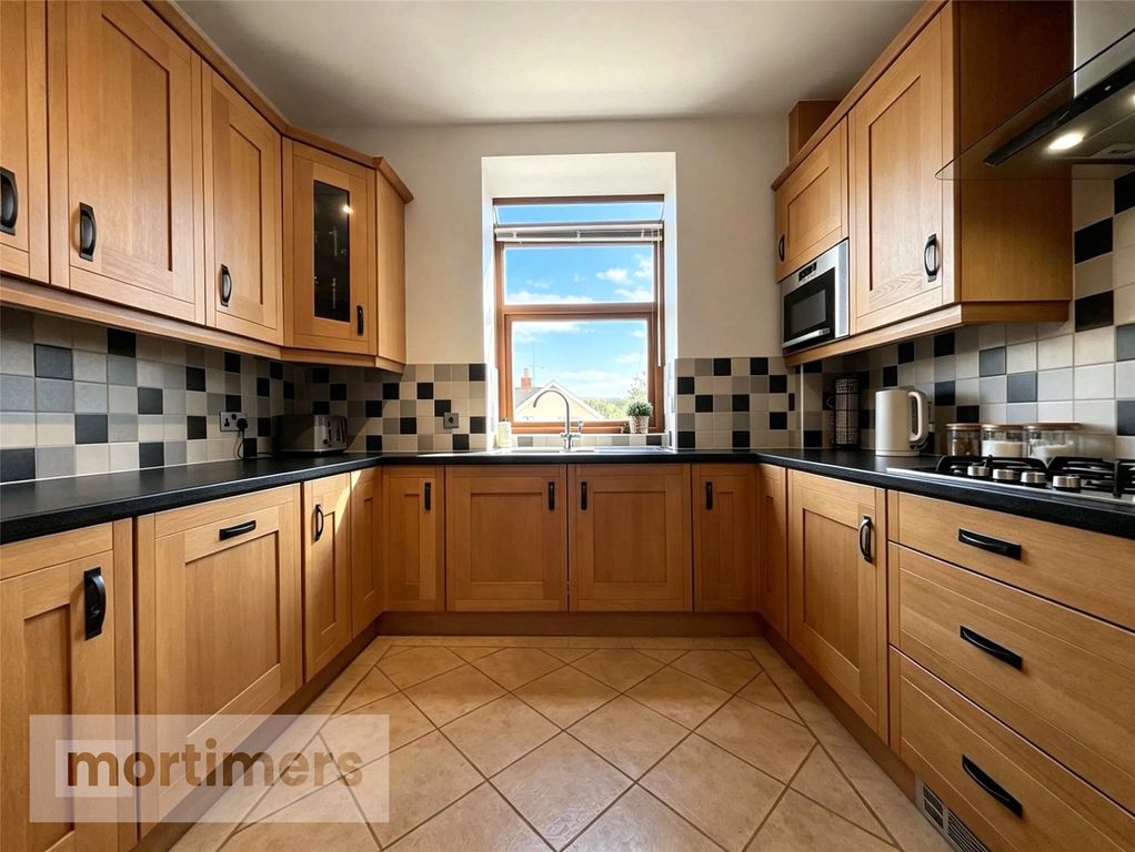 Property photo 2 of 32 Kitchen